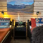 Brimi Fjellstugu * Tessand