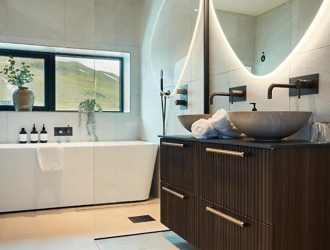 Brimi Fjellstugu * Tessand